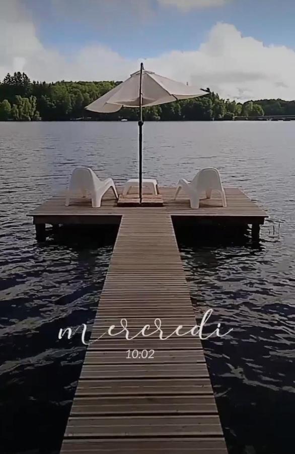 Ma Au Bord Du Chalet