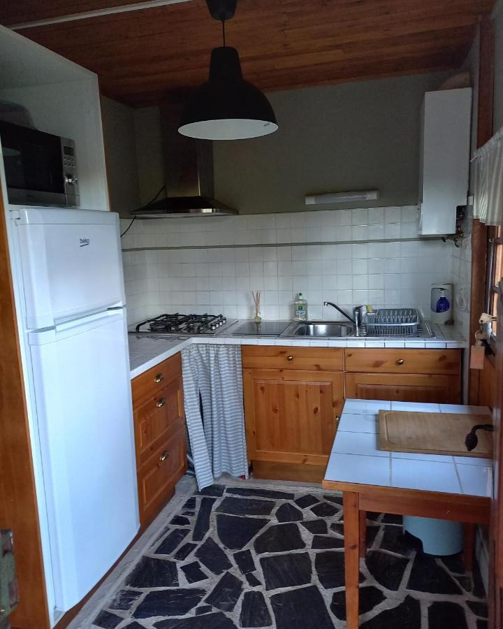 Chalet Ma Au Bord Du Neuvic (Correze)
